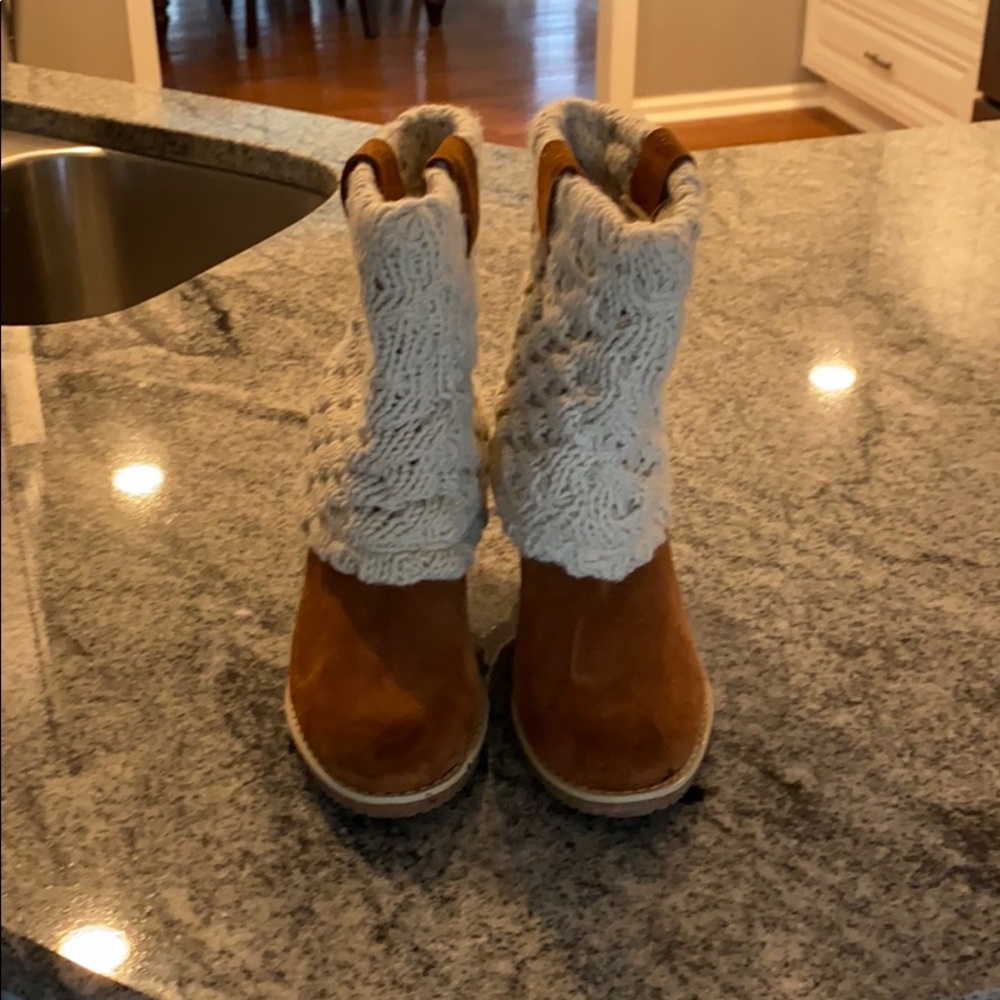 Dr Scholl’s wedge boots.